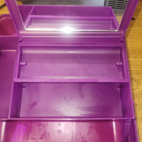 Caboodles - Picture 3 of 10